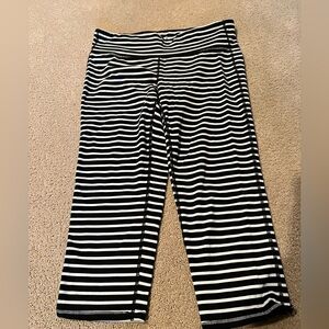 Athleta Black and White Striped cropped Leggings
